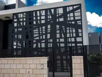 פרקטיקה ואסתטיקה: הכול על משרביה מתכת